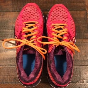 ASICS GT-2000 Women’s Size 8